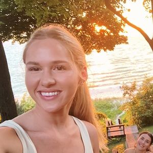 Meet your Posher, Clare